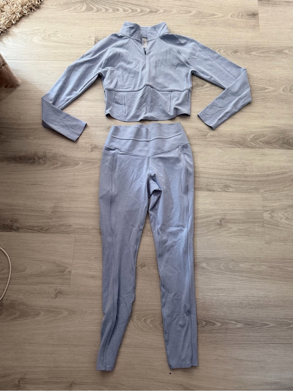 Rhone Revive High waisted leggings/Zip up set - Picture 1 of 4